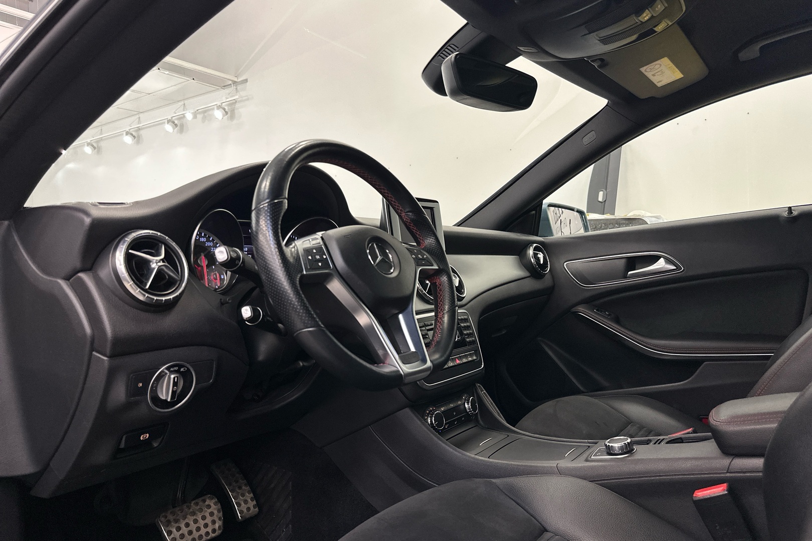 MERCEDES-BENZ CLA 2014