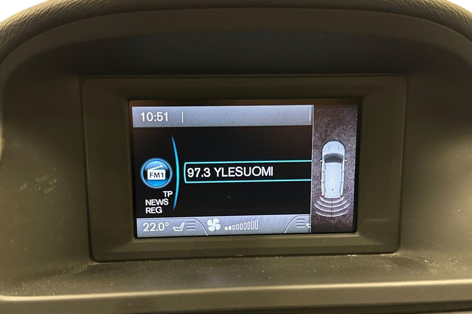 VOLVO V70 2015