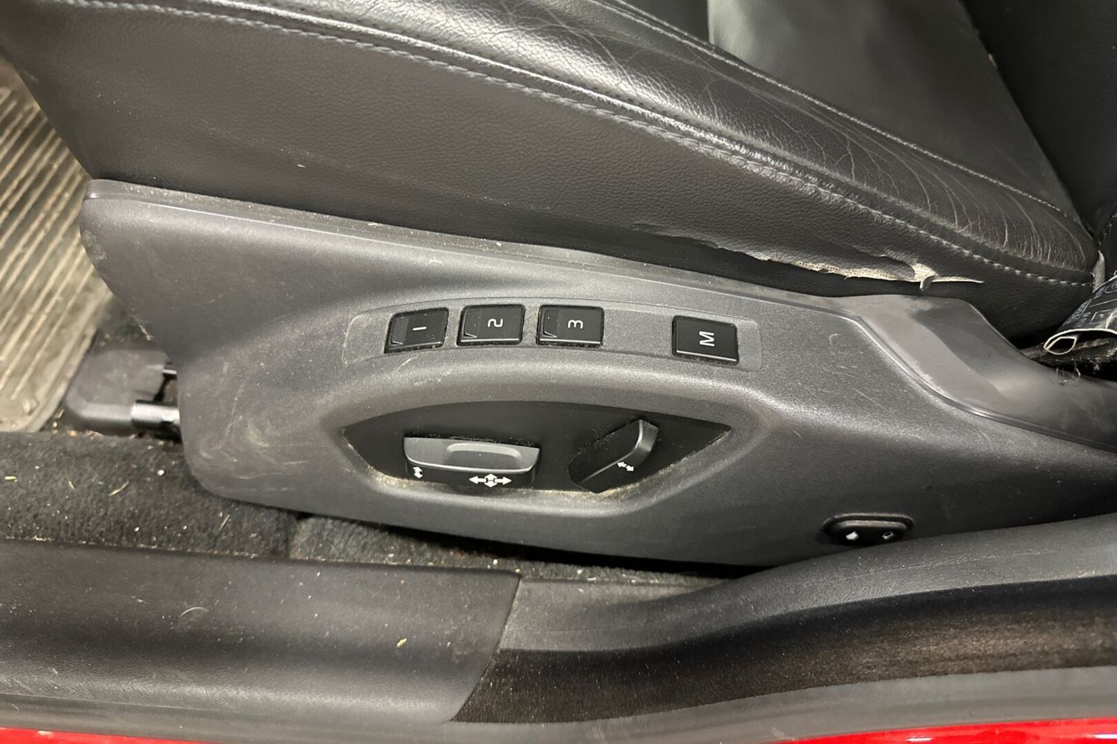 VOLVO V70 2015