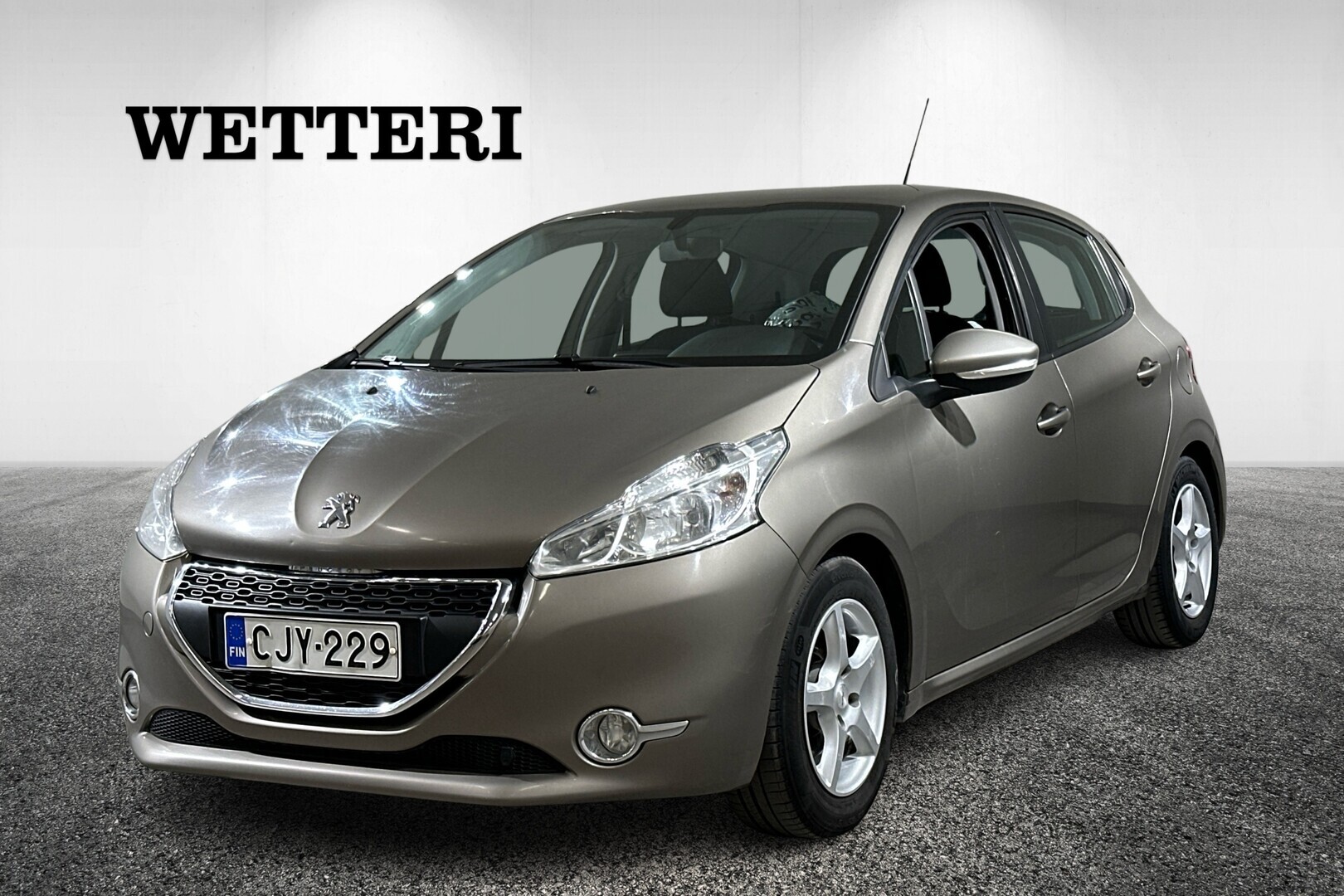 PEUGEOT 208 2015