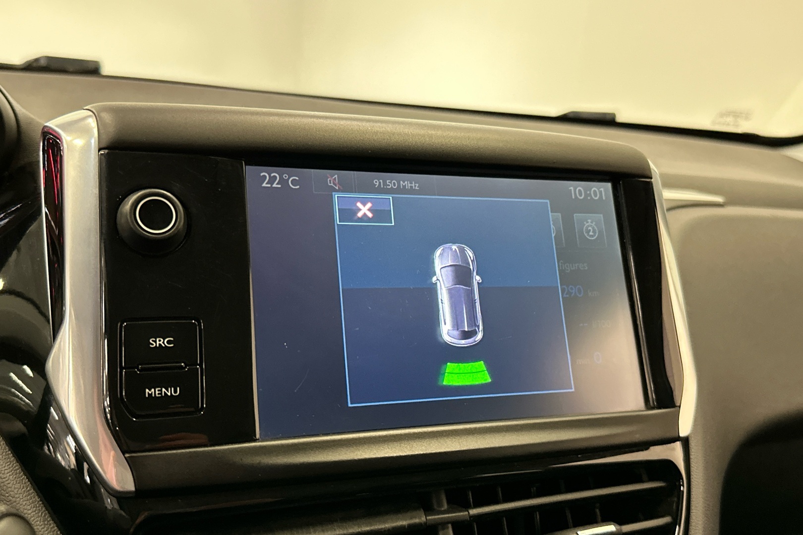 PEUGEOT 208 2015