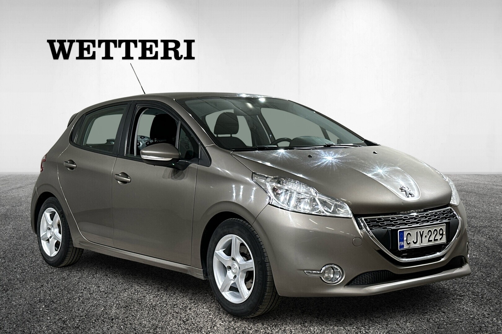 PEUGEOT 208 2015