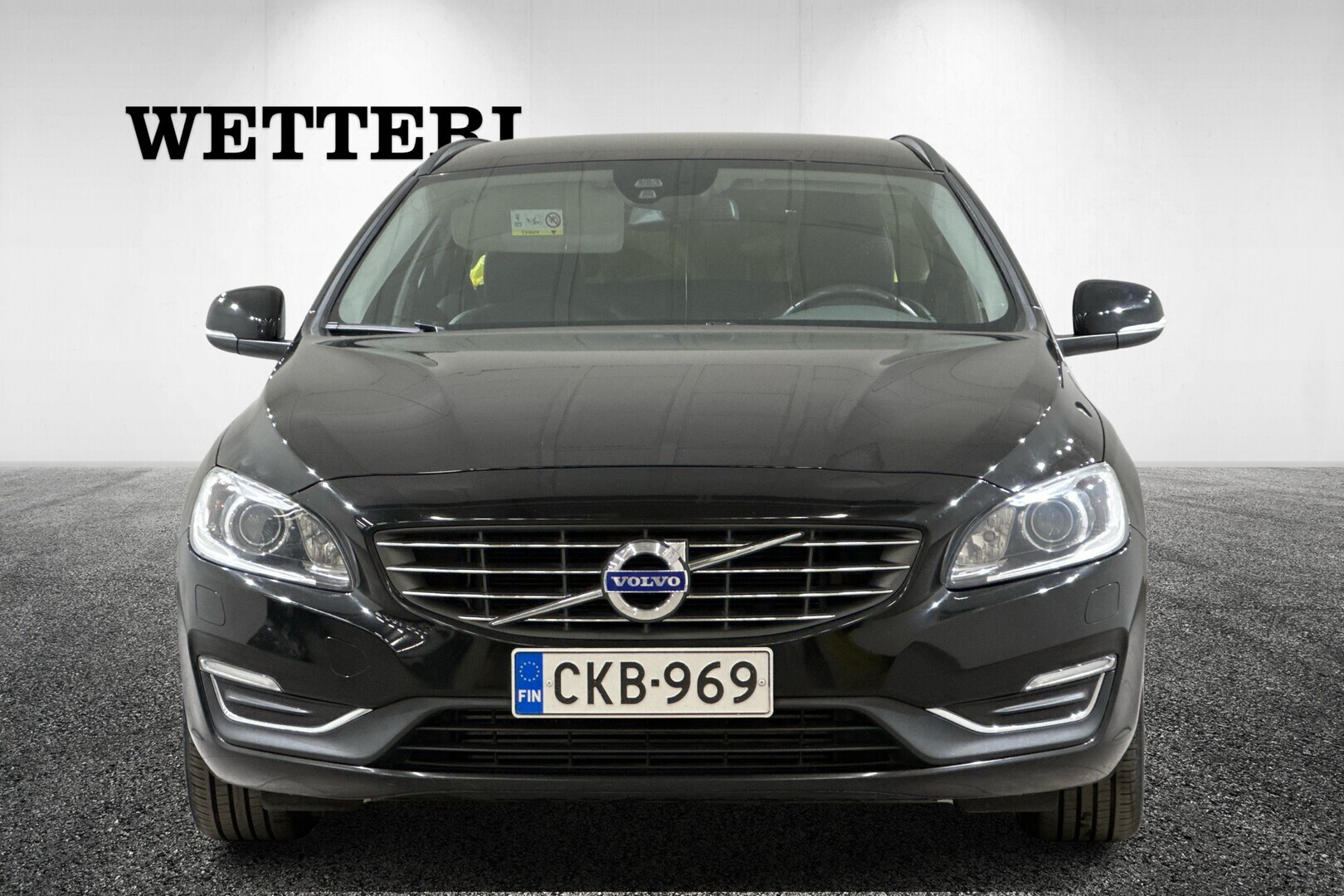 VOLVO V60 2015