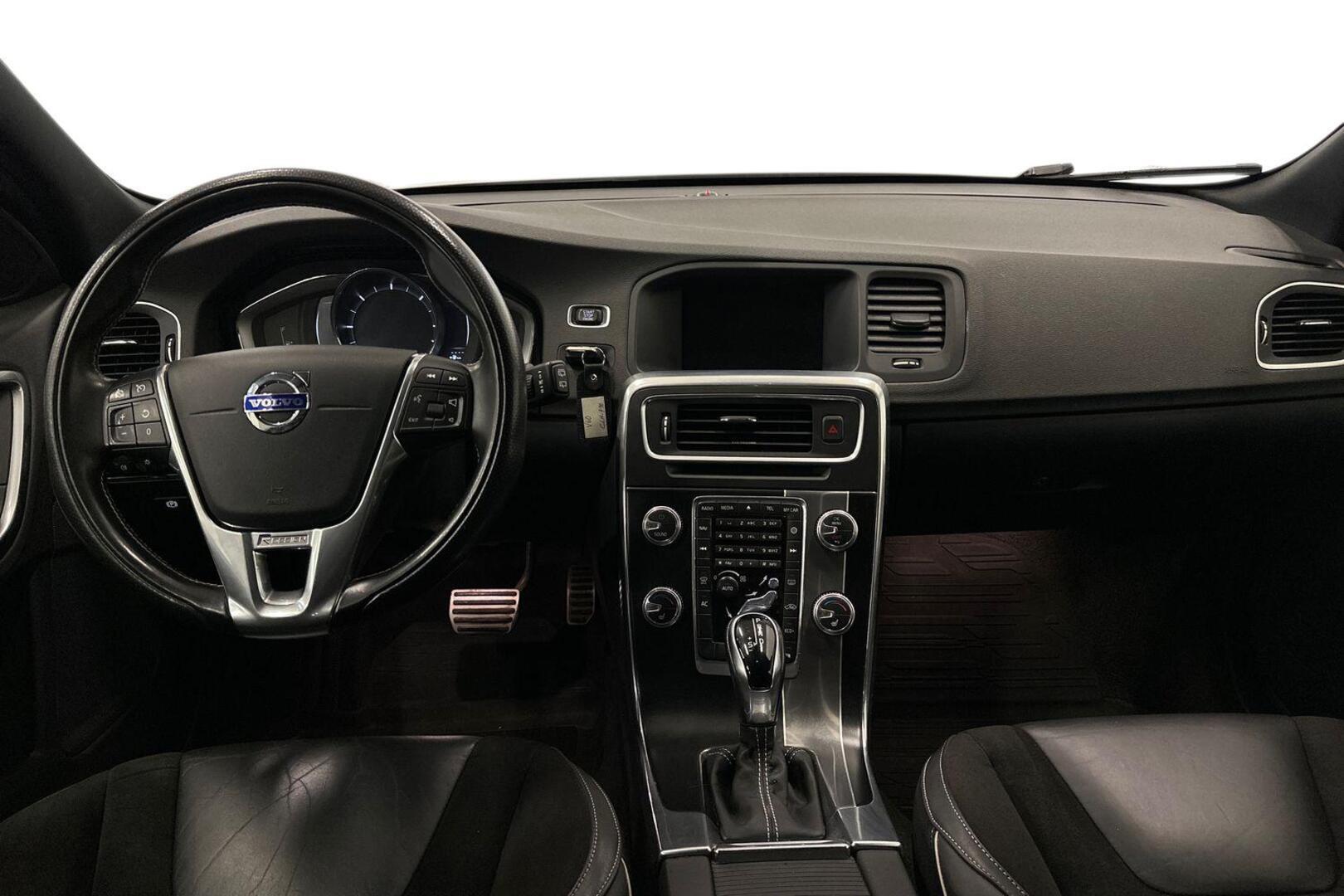 VOLVO V60 2018