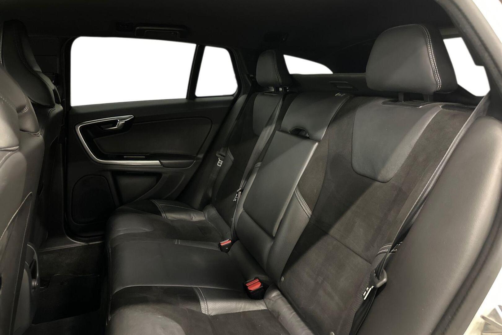 VOLVO V60 2018
