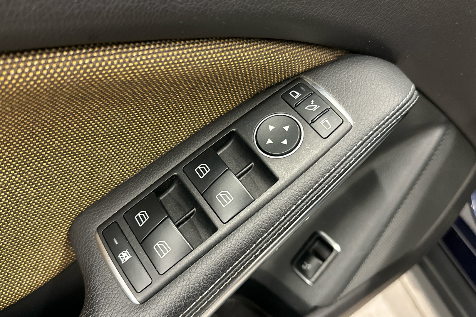 MERCEDES-BENZ GLA 2018