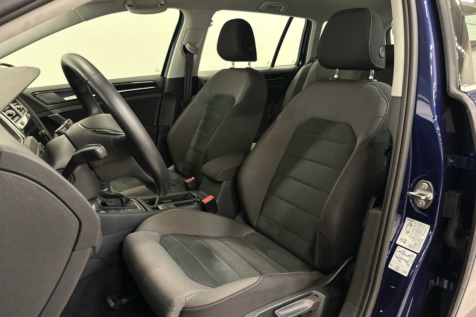 VOLKSWAGEN Golf 2019