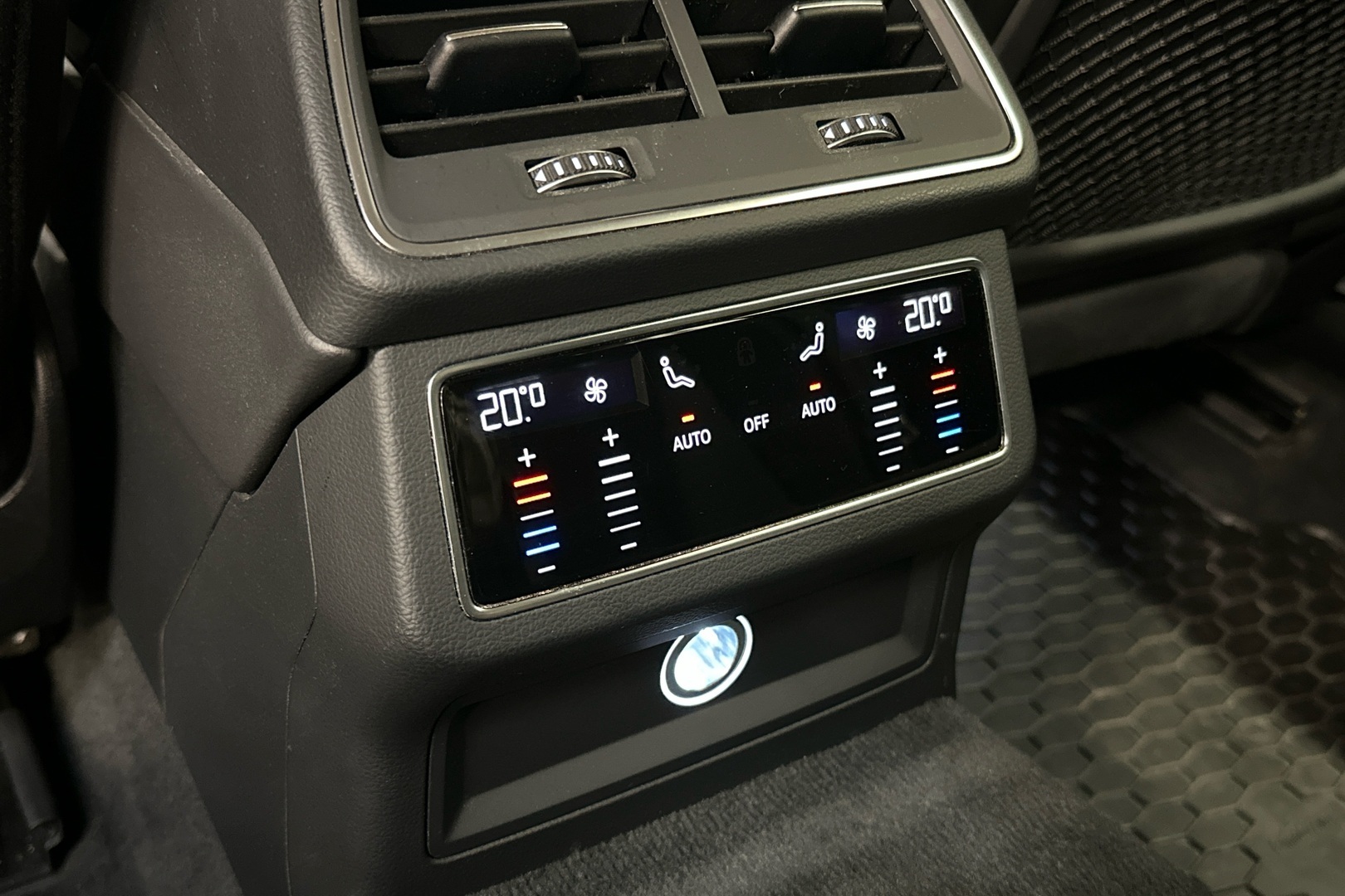 AUDI A6 24