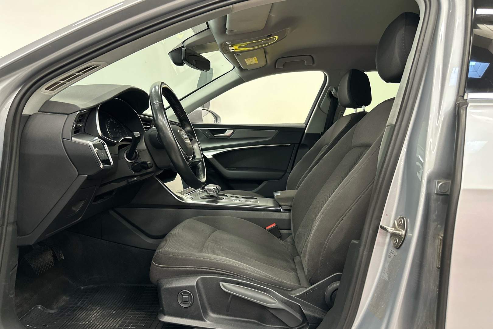 AUDI A6 8