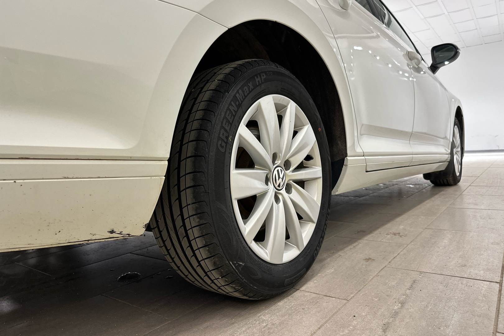 VOLKSWAGEN Passat 2016