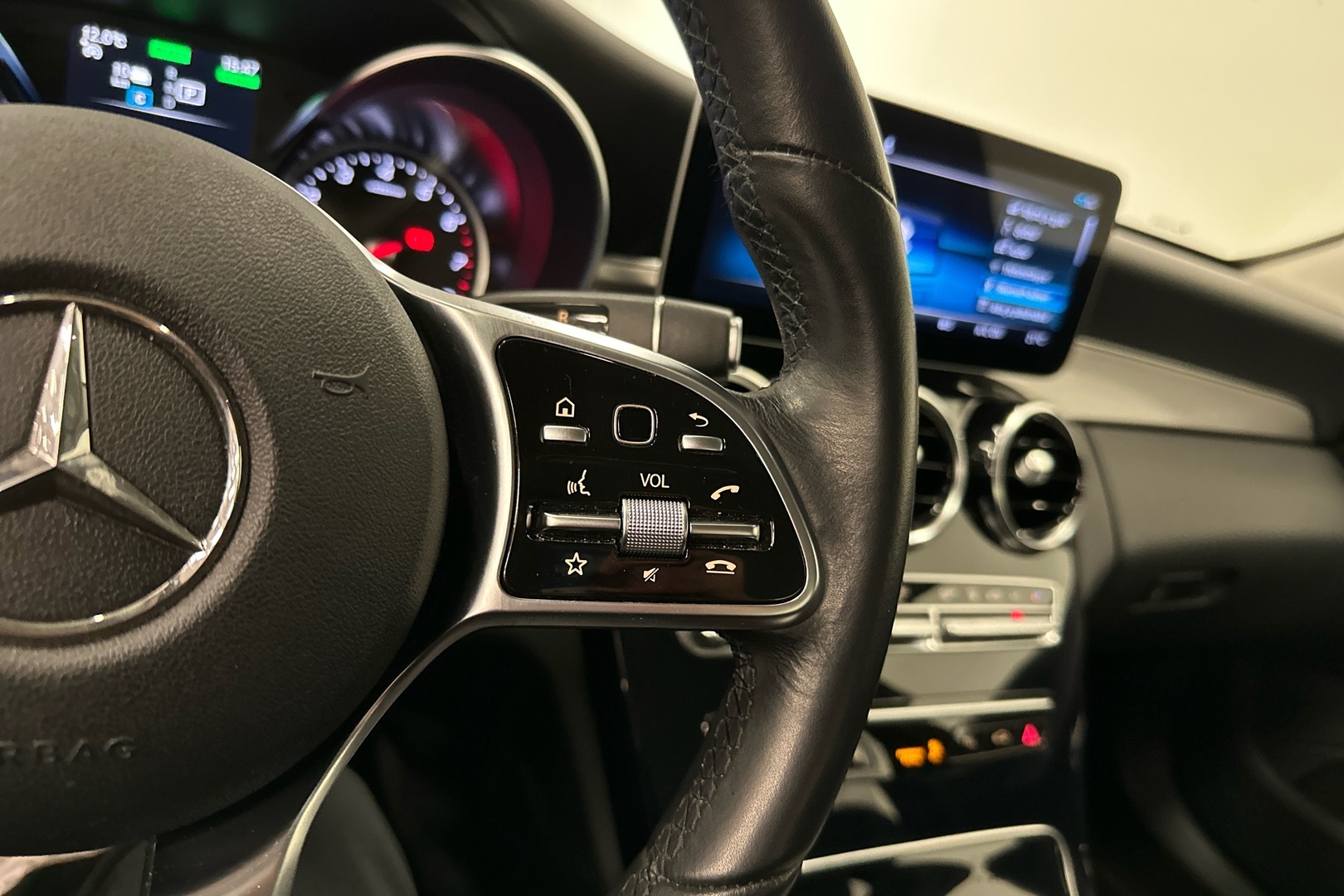 MERCEDES-BENZ C 2020