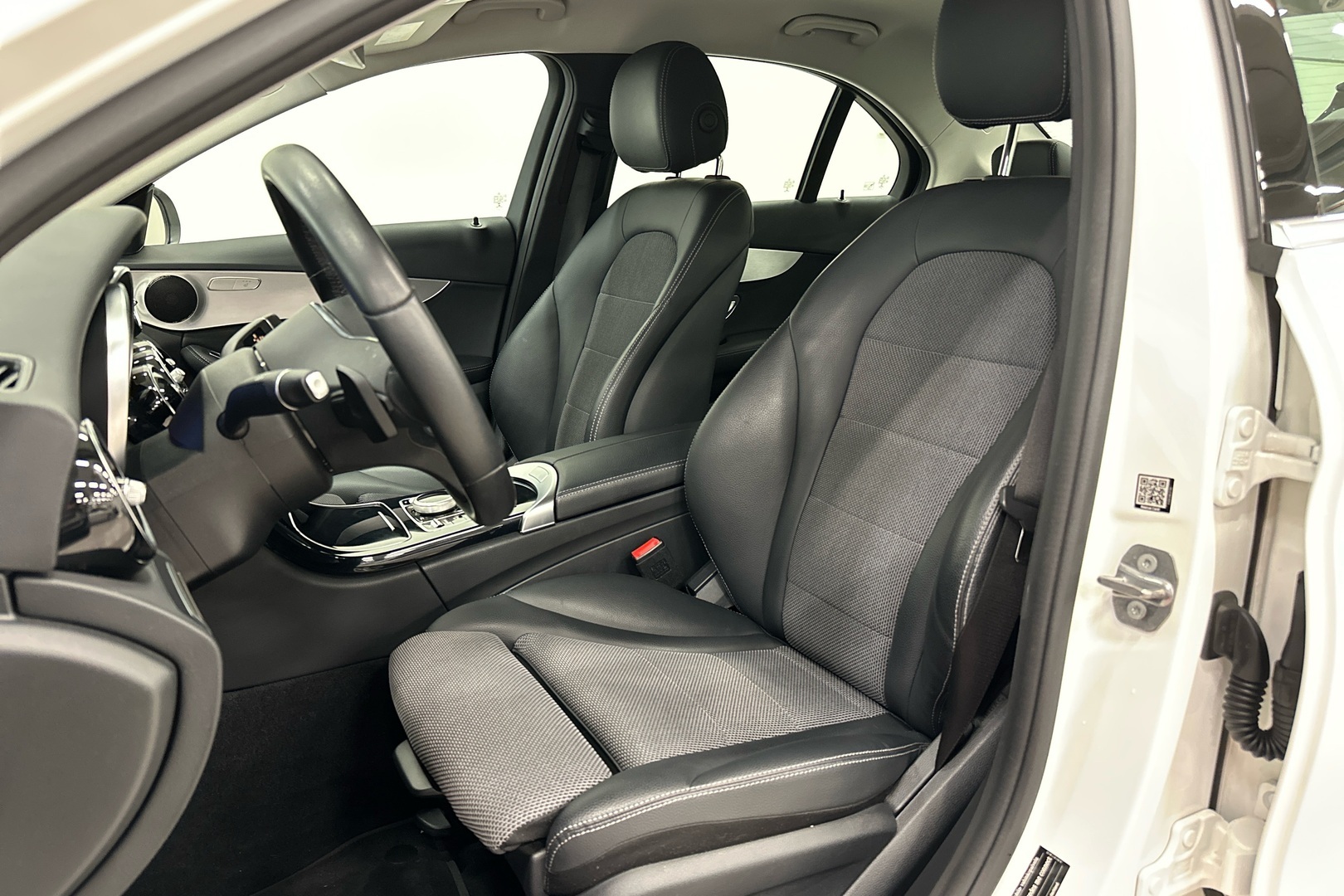 MERCEDES-BENZ C 2020