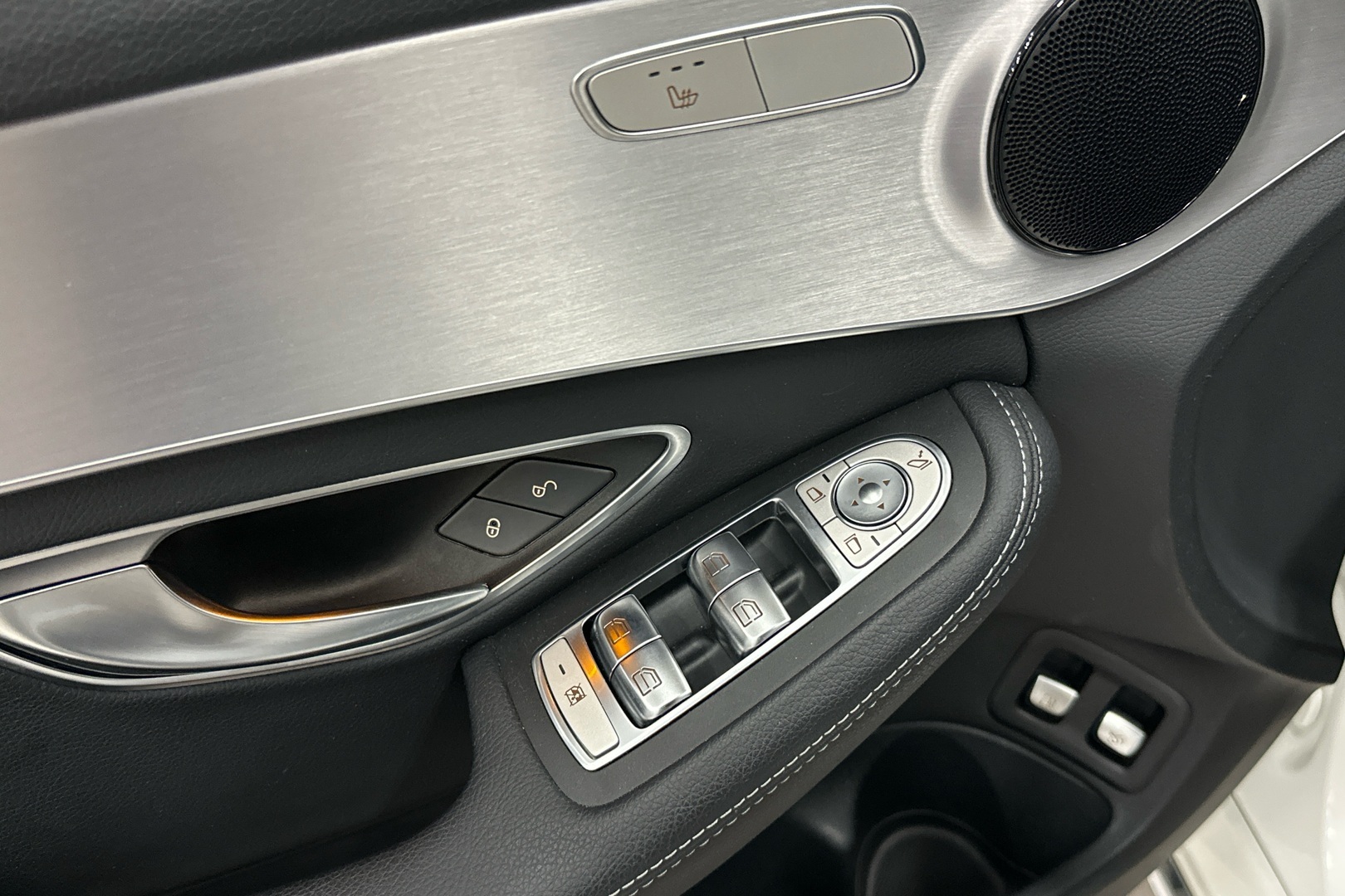 MERCEDES-BENZ C 2020