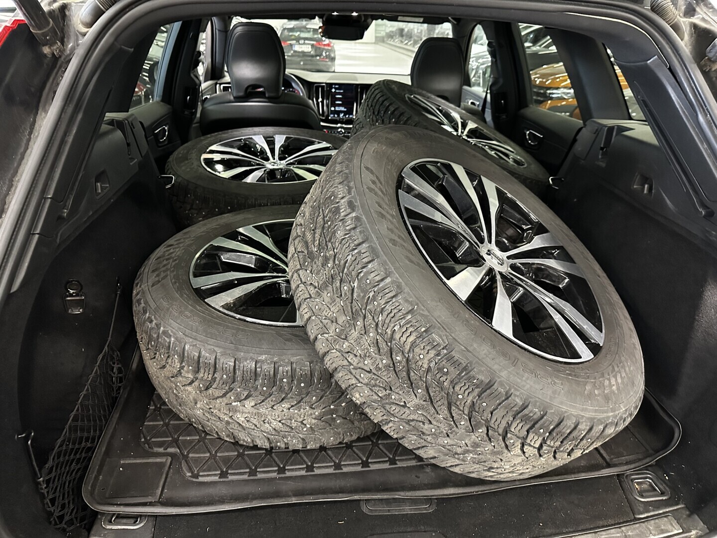 VOLVO XC60 2019