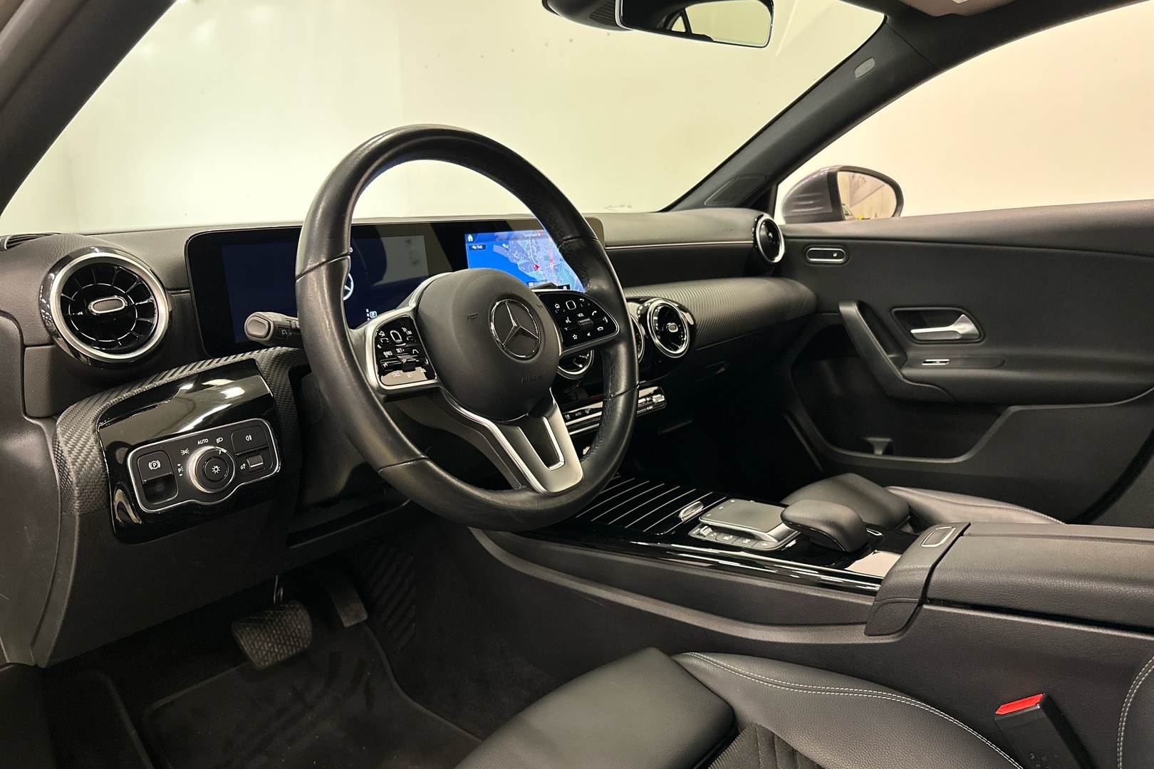 MERCEDES-BENZ A 2021