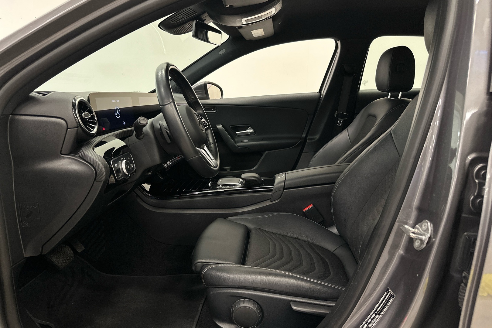 MERCEDES-BENZ A 2021