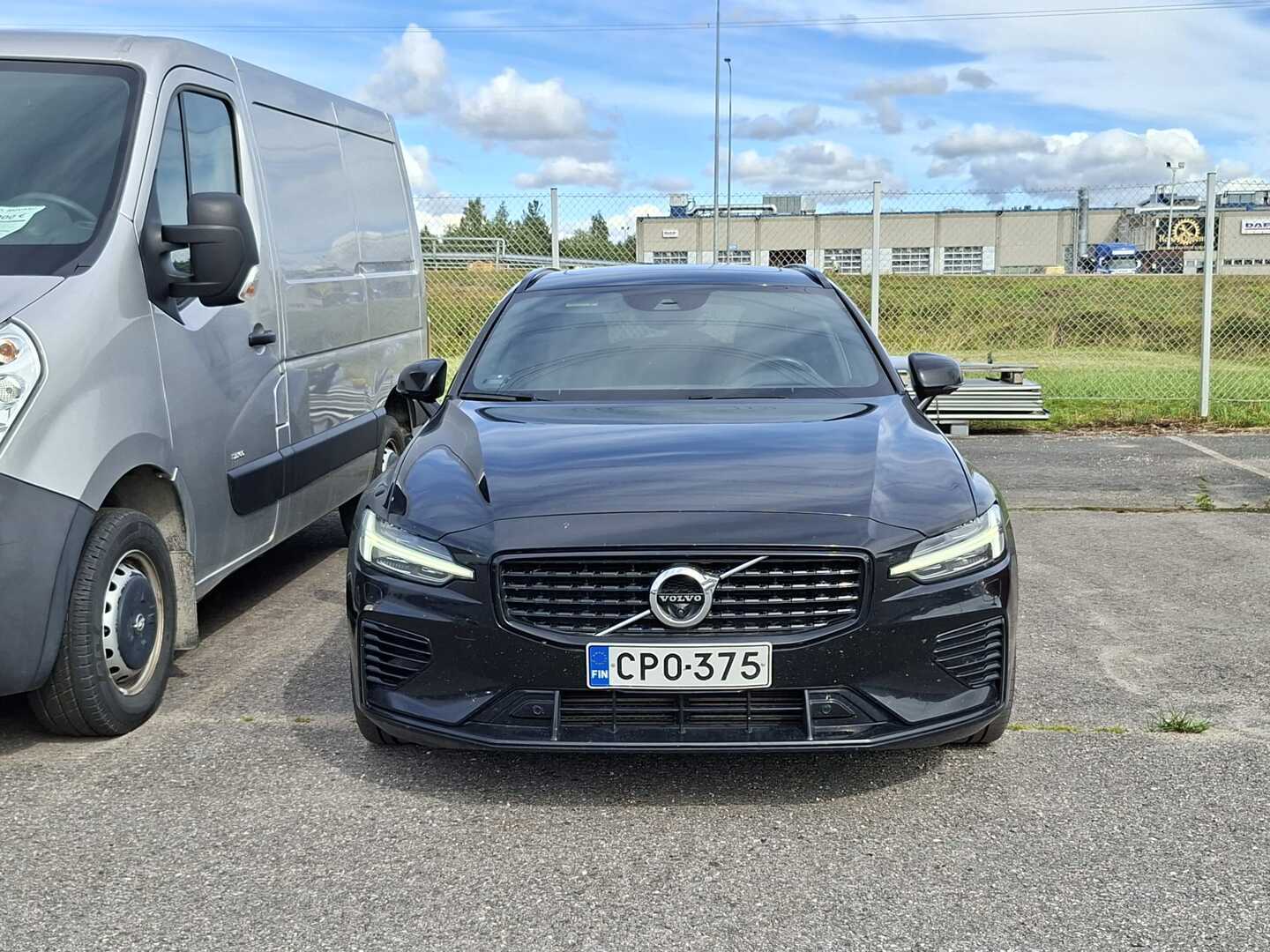 VOLVO V60 2021