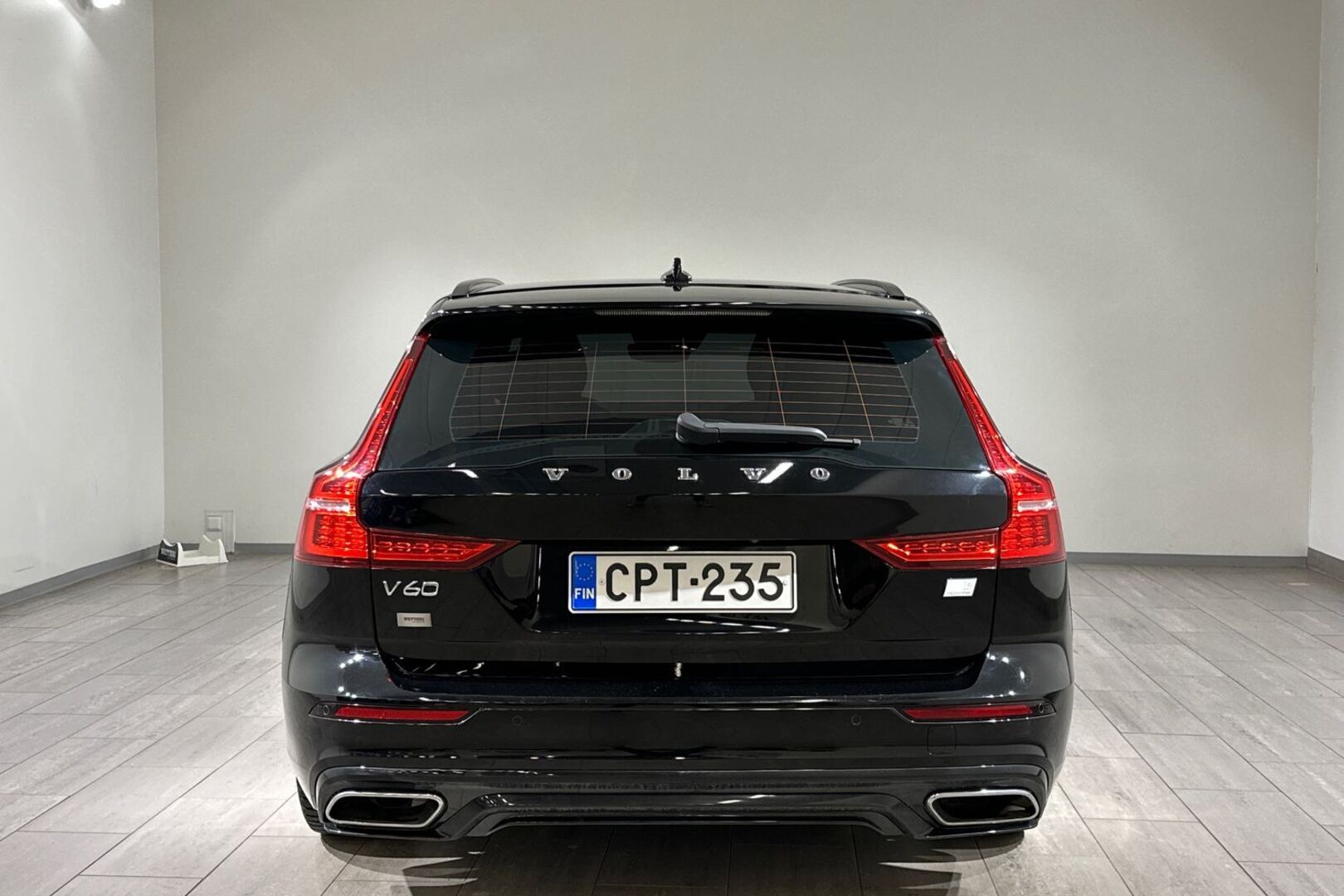 VOLVO V60 2021