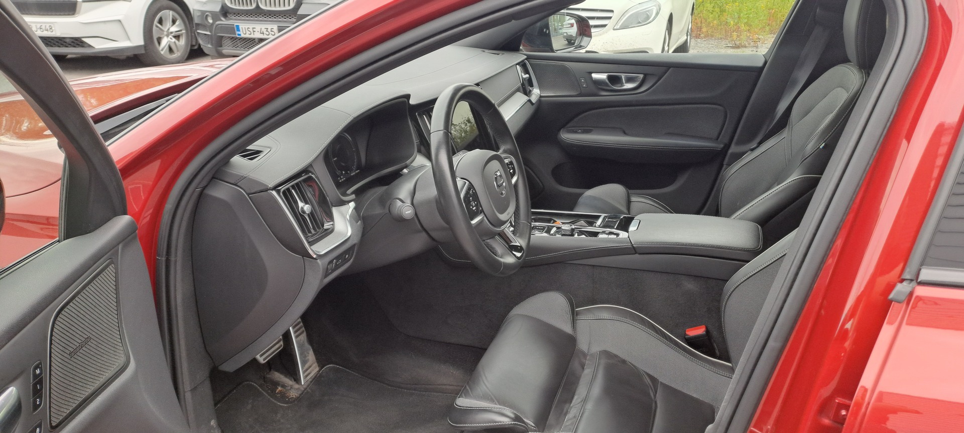 VOLVO V60 2022