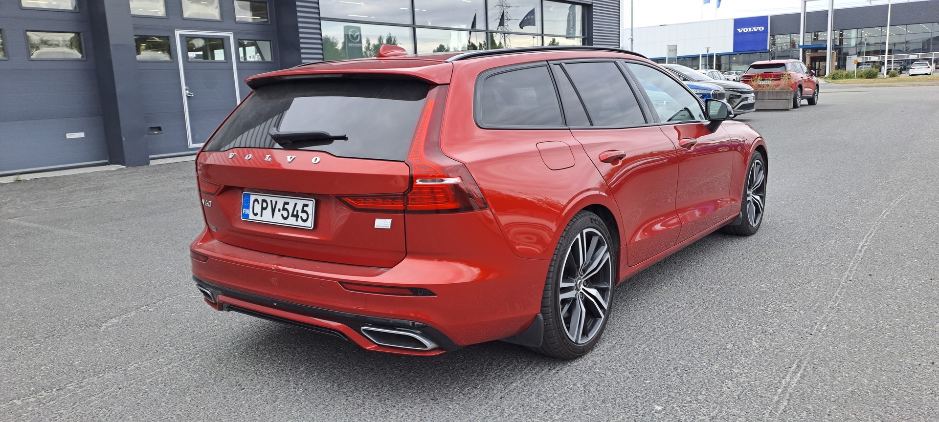 VOLVO V60 2022