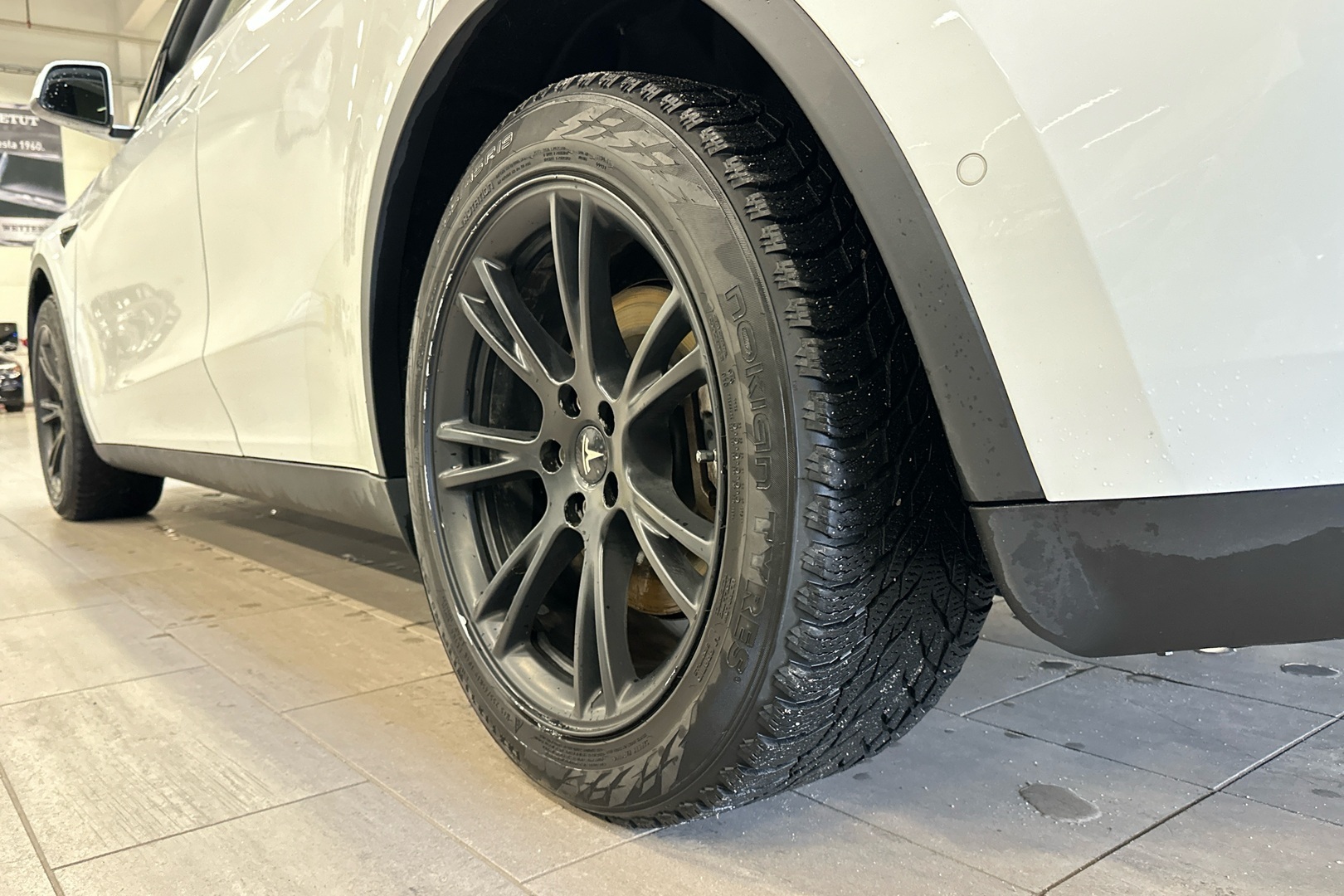TESLA Model Y 2021