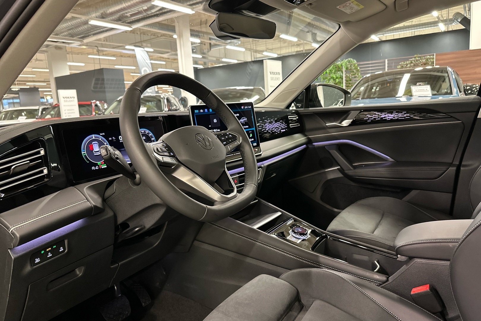 VOLKSWAGEN Tiguan 2025