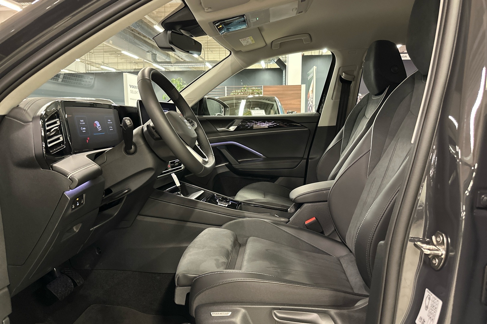 VOLKSWAGEN Tiguan 2025