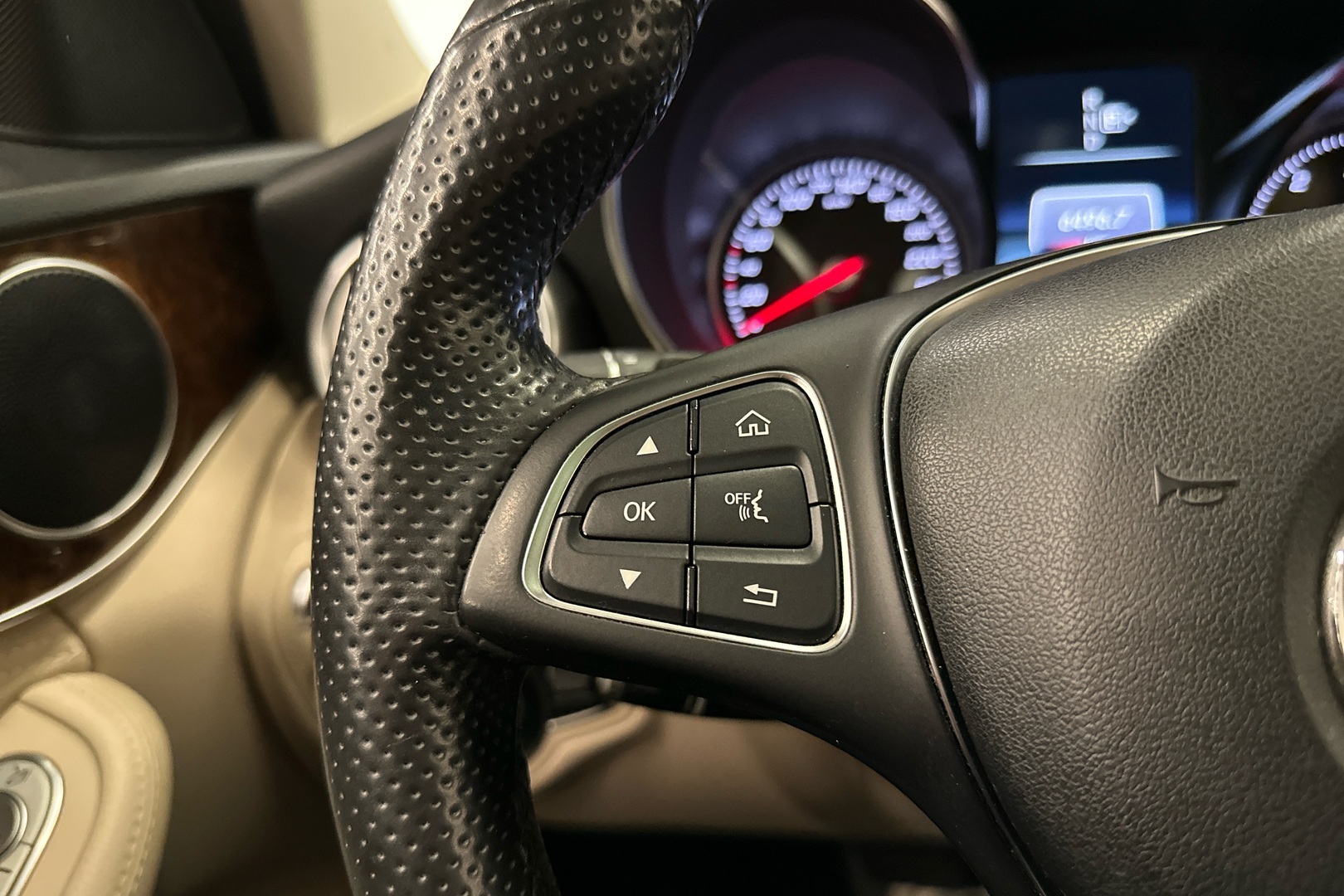 MERCEDES-BENZ C 2015