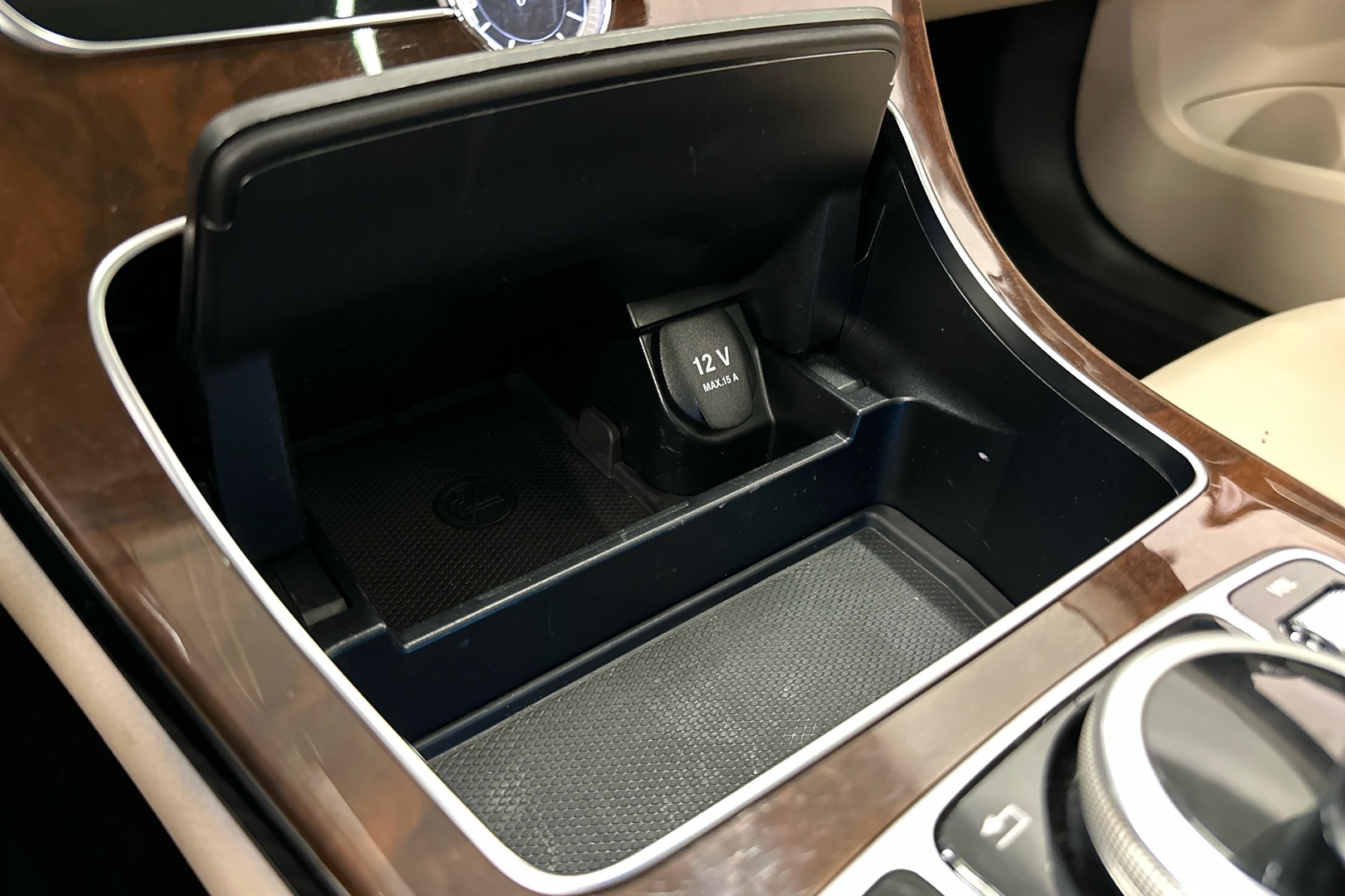 MERCEDES-BENZ C 2015