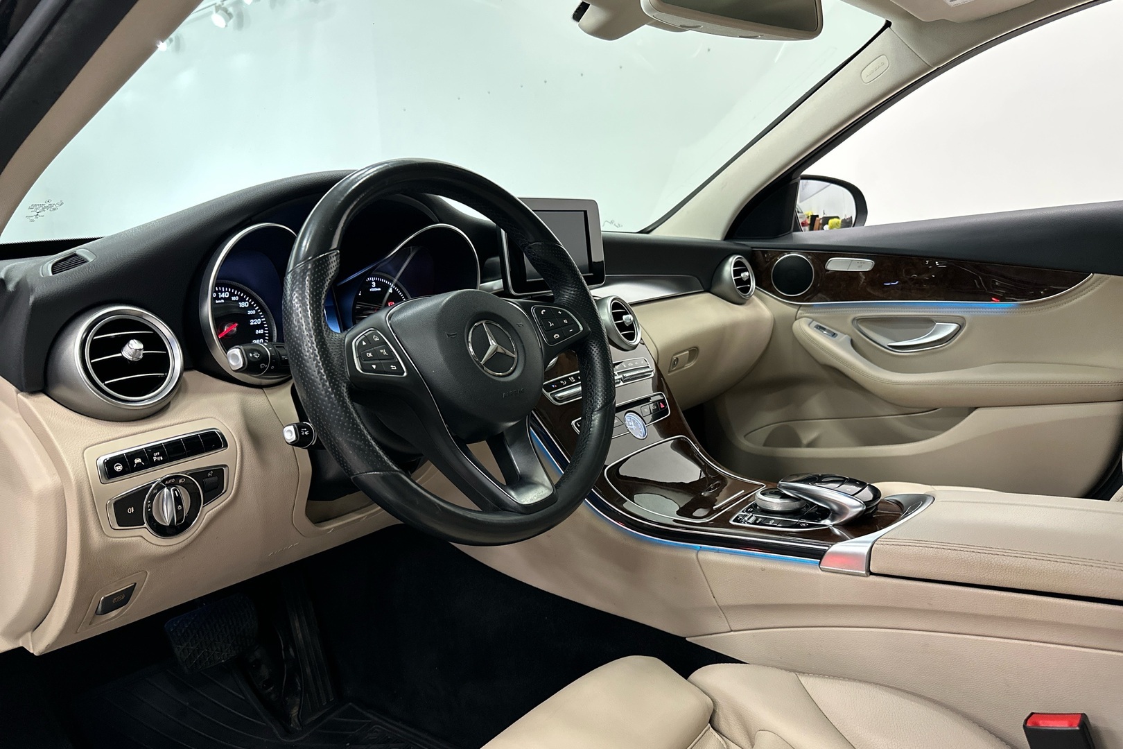 MERCEDES-BENZ C 2015