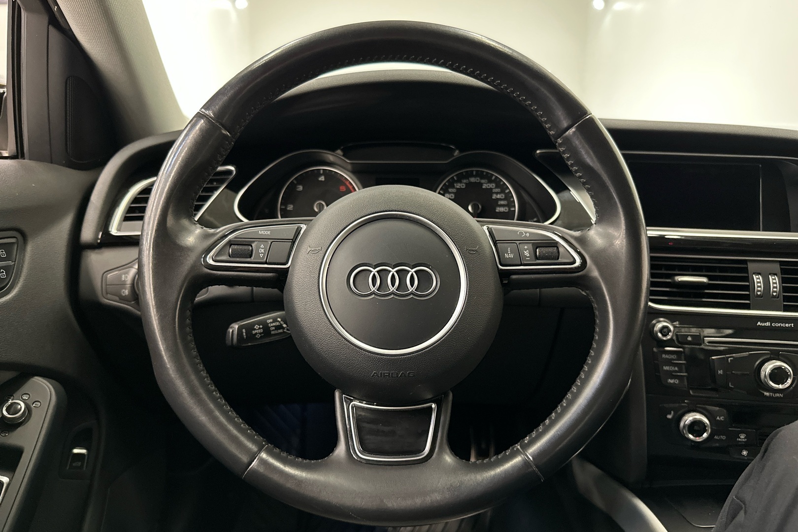 AUDI A4 2015