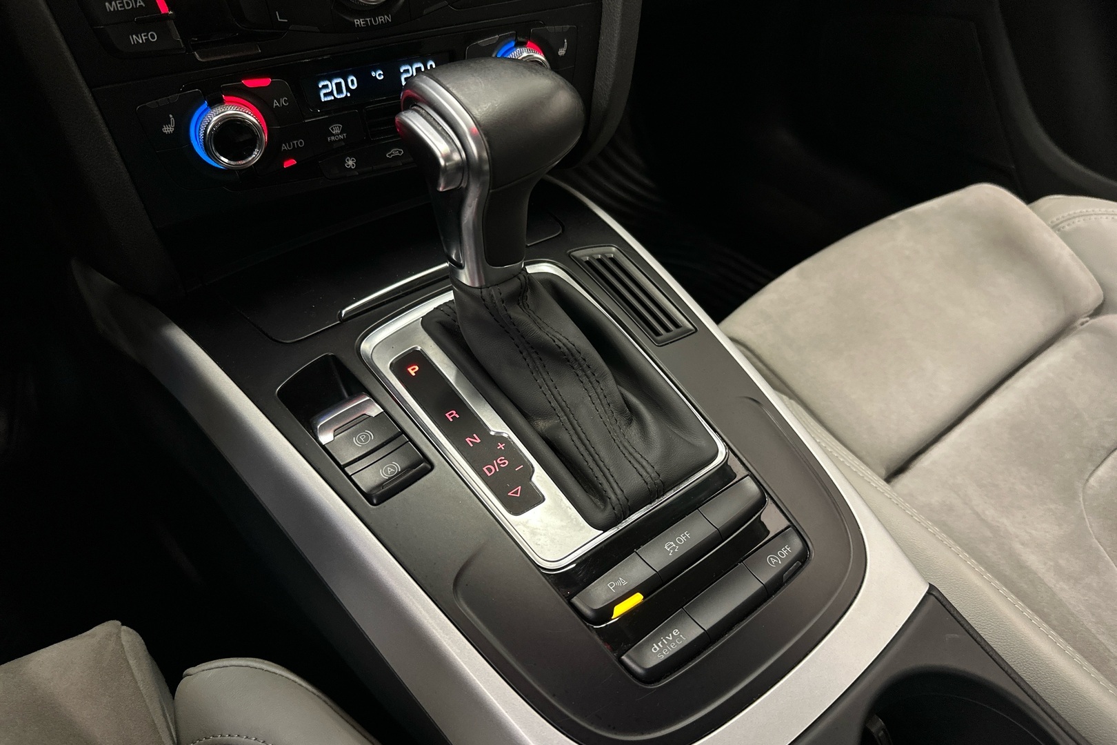 AUDI A4 2015