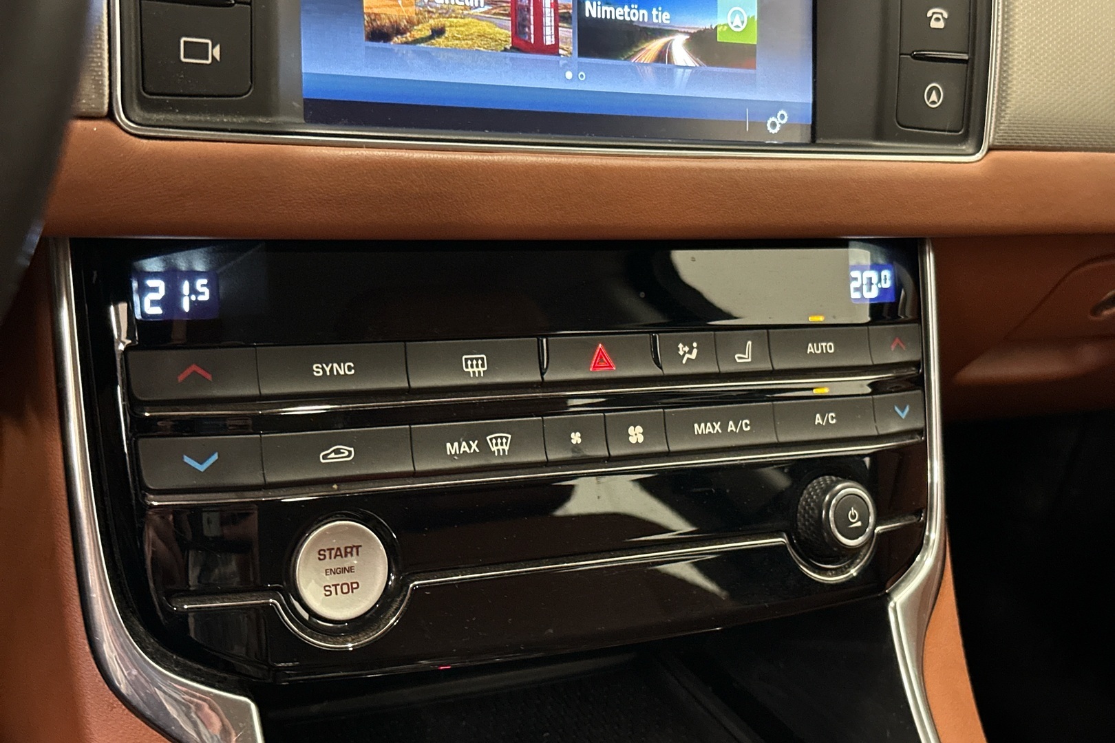 JAGUAR XF 2016