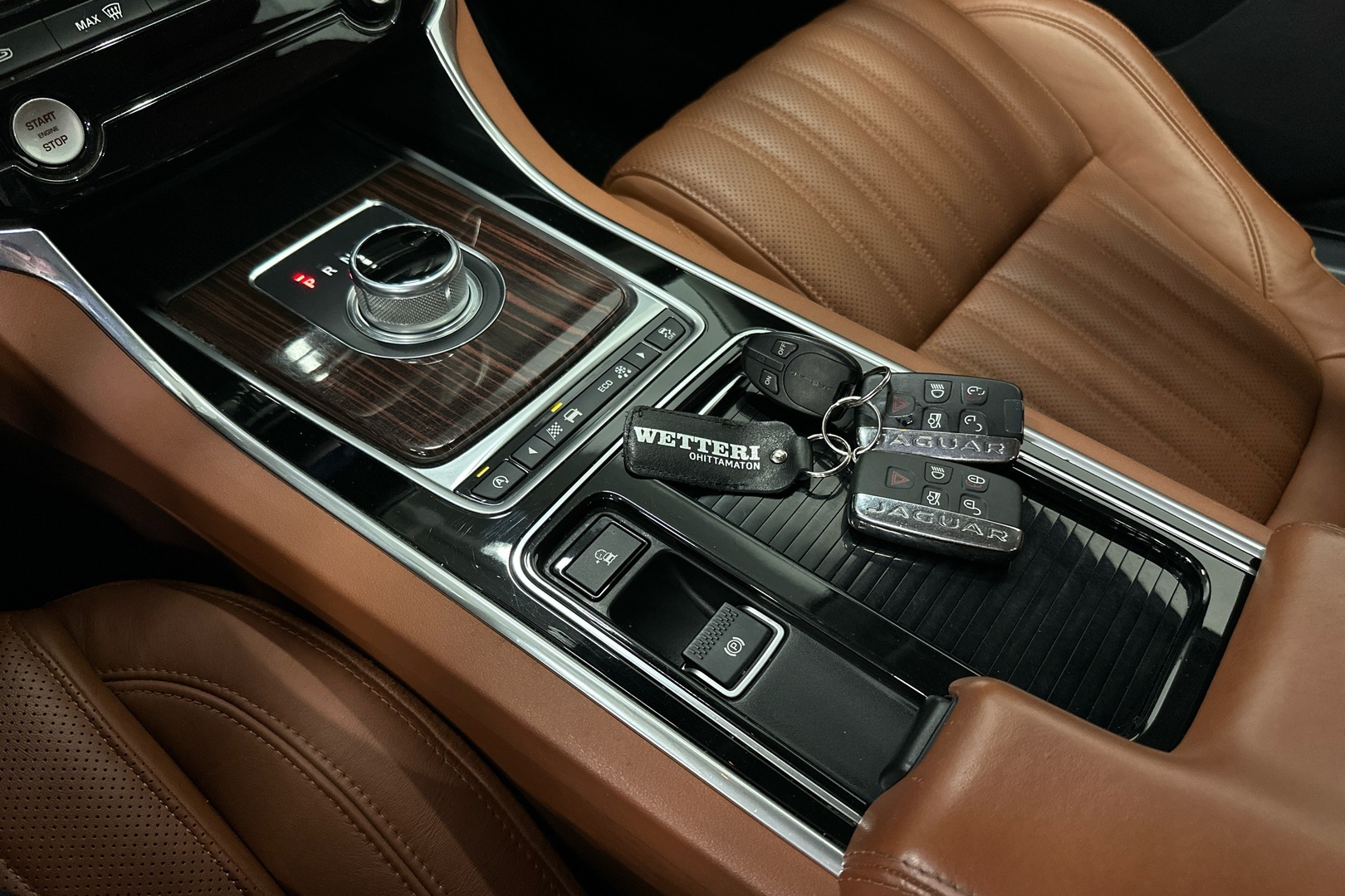 JAGUAR XF 2016