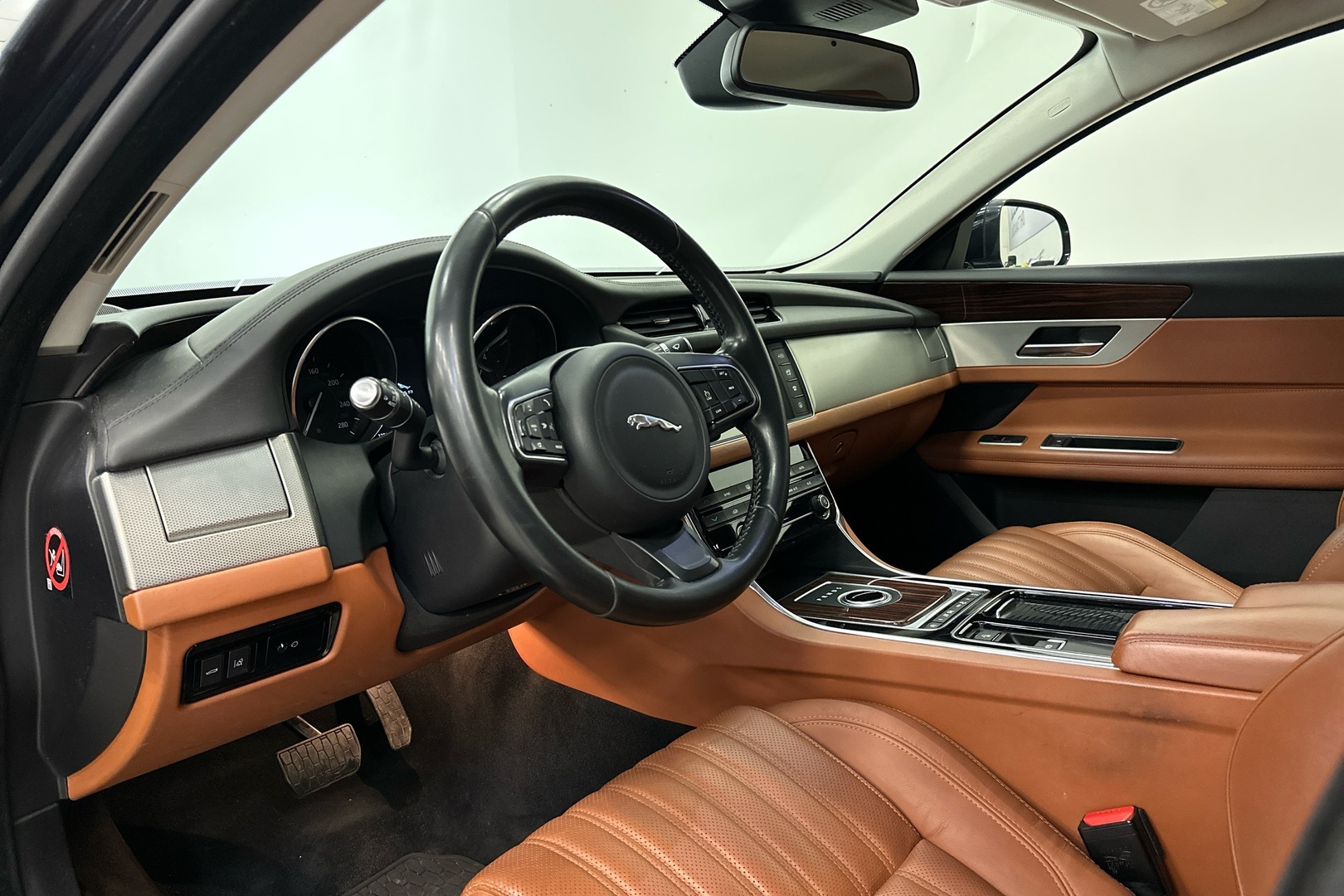 JAGUAR XF 2016