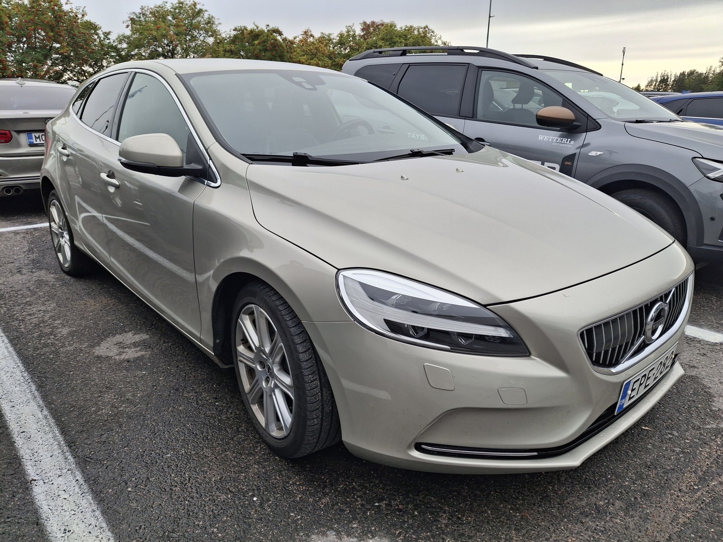 VOLVO V40 2018
