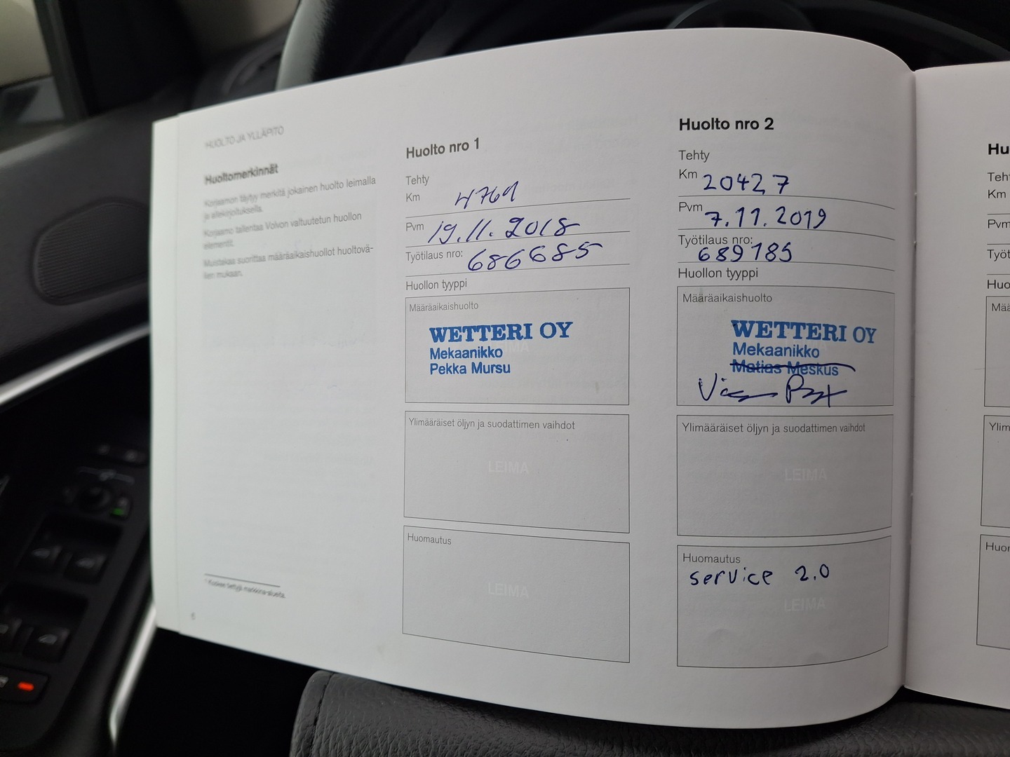 VOLVO V40 2018