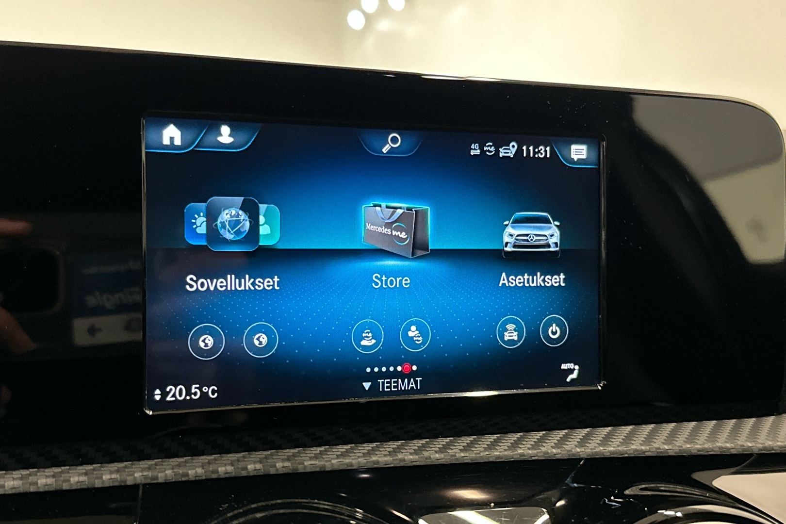 MERCEDES-BENZ A 2020