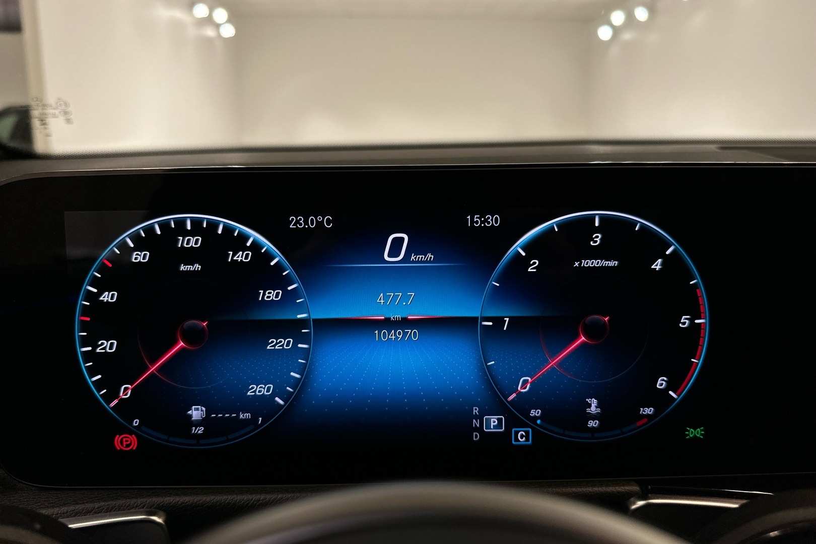 MERCEDES-BENZ GLB 2021