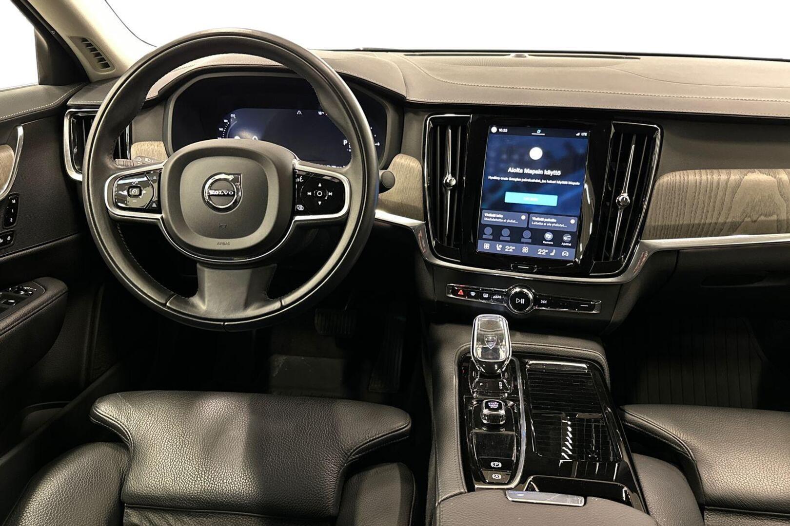 VOLVO S90 10