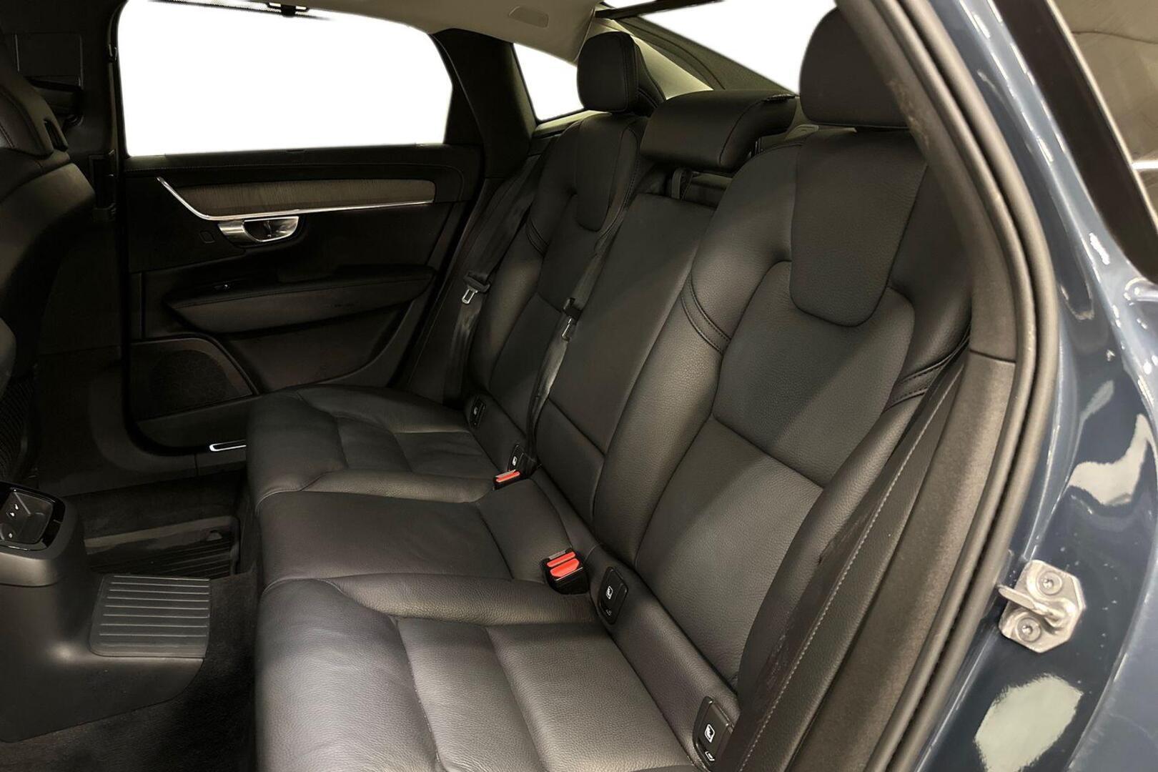 VOLVO S90 11