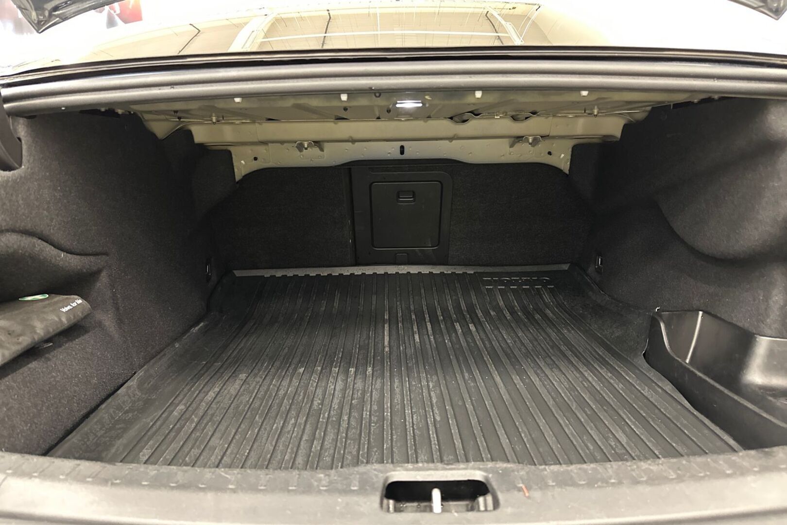 VOLVO S90 12