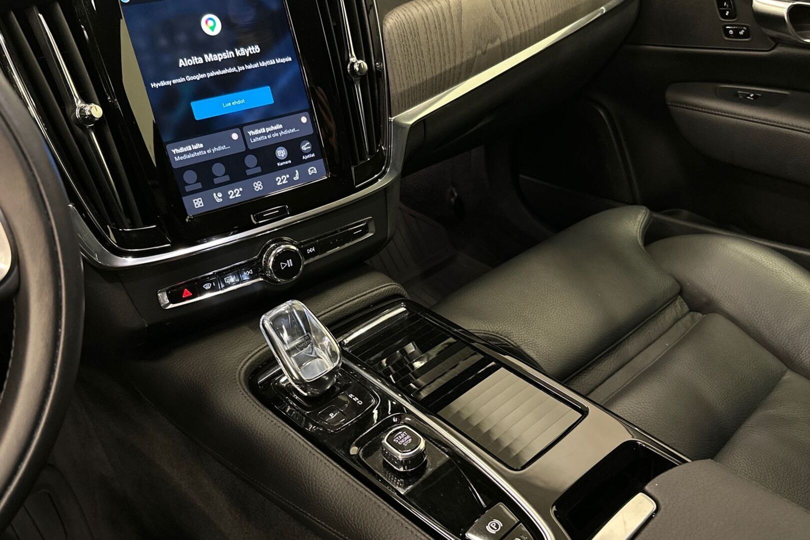 VOLVO S90 18
