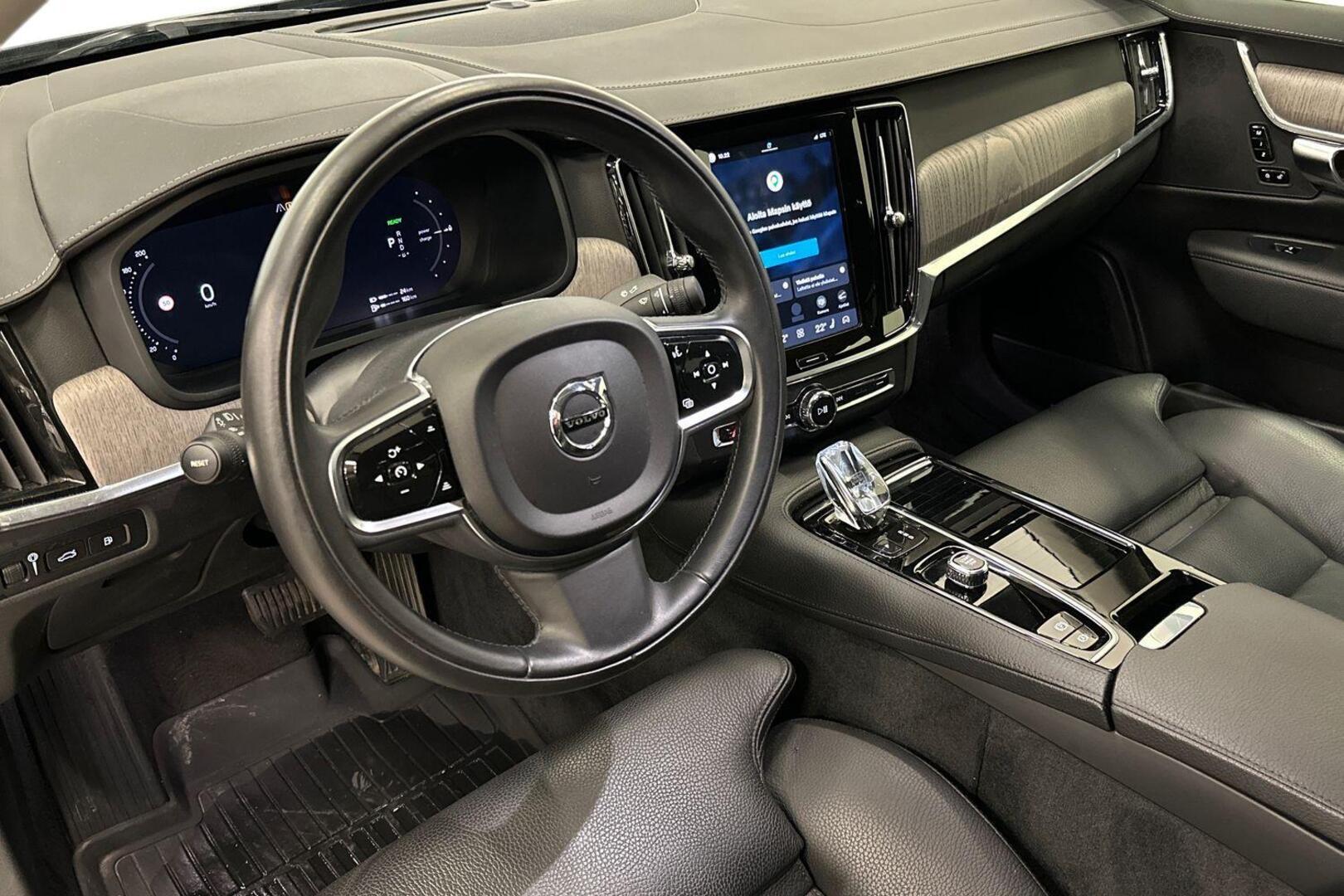 VOLVO S90 8