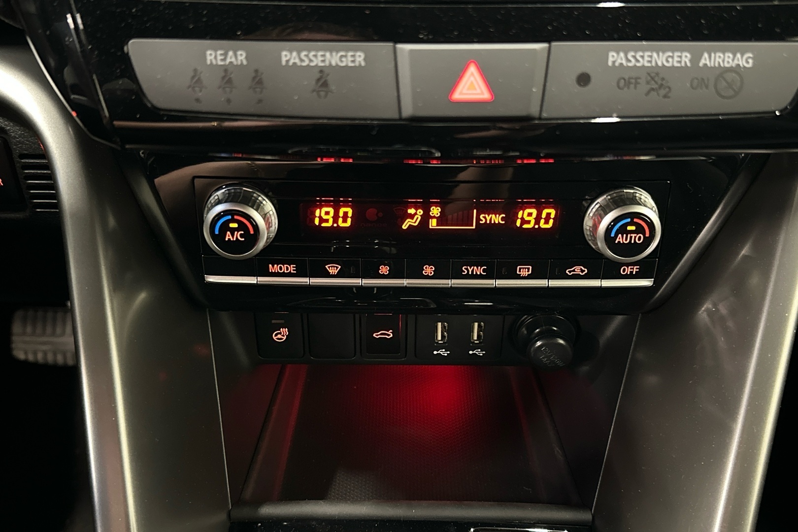 MITSUBISHI ECLIPSE CROSS 2024