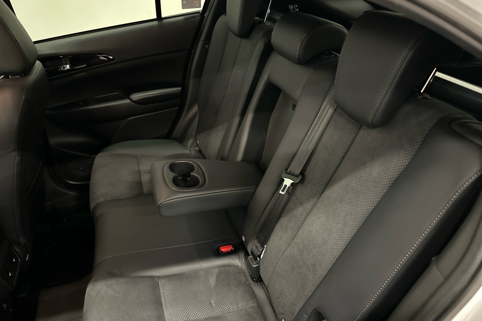 MITSUBISHI ECLIPSE CROSS 2024