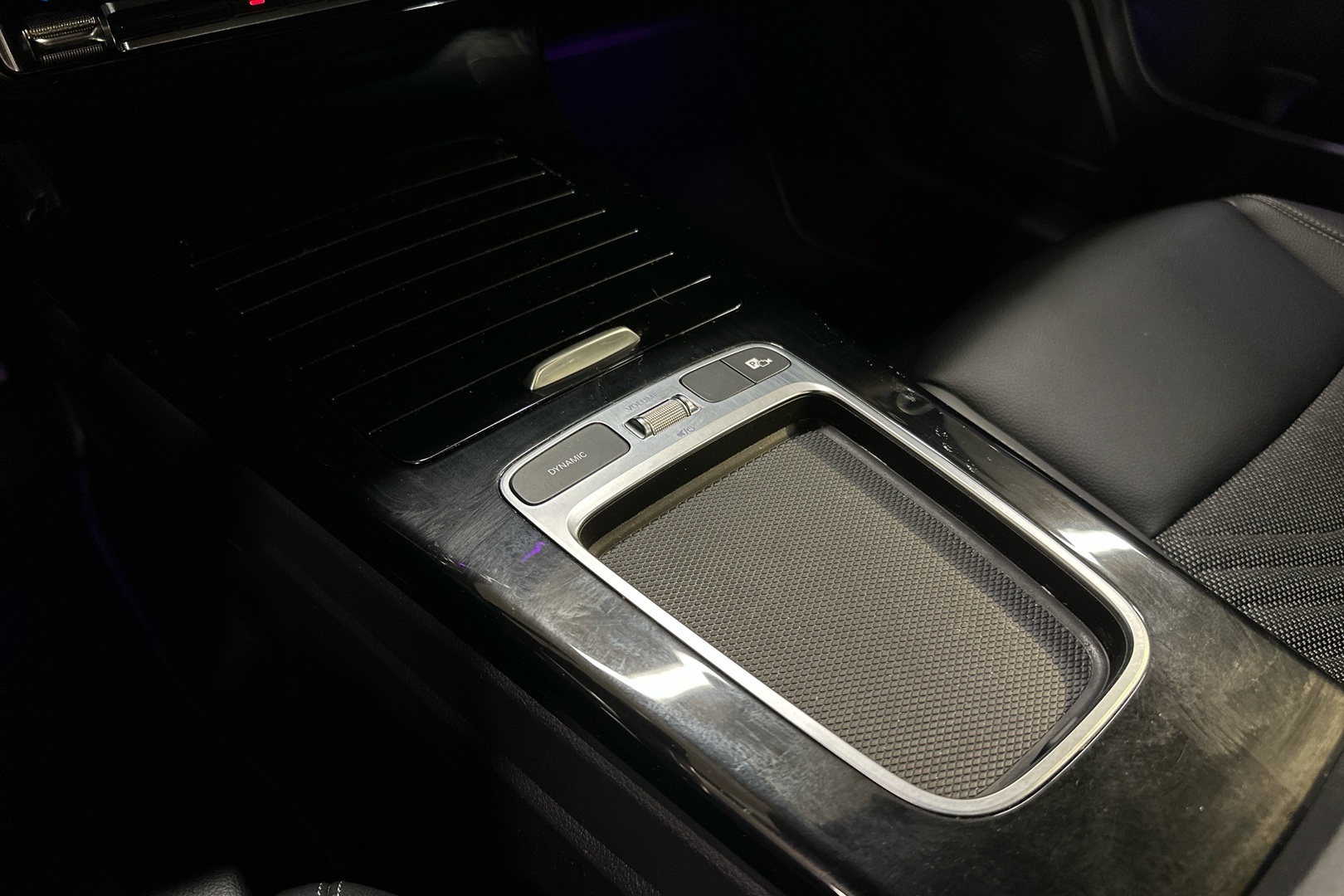 MERCEDES-BENZ CLA 2024