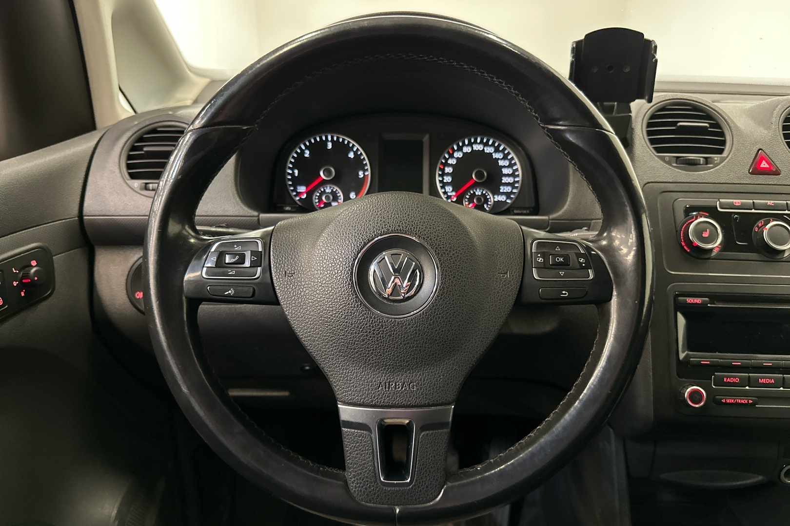 VOLKSWAGEN Caddy 2012