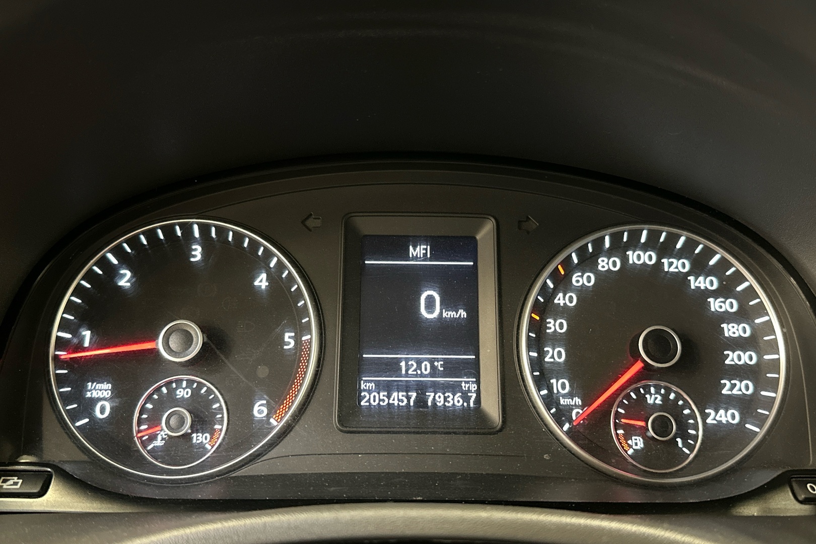 VOLKSWAGEN Caddy 2012