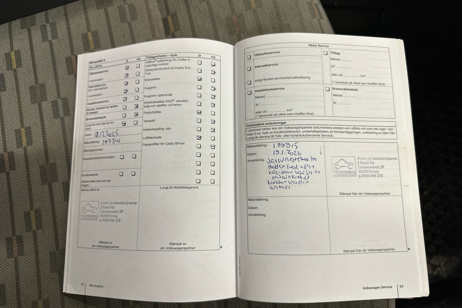 VOLKSWAGEN Caddy 2012